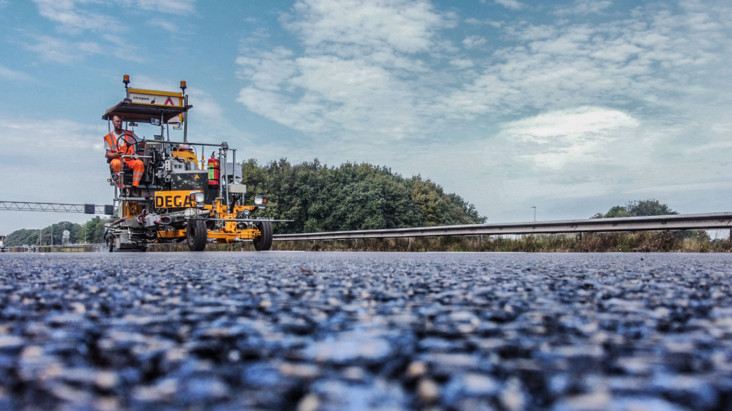 Lijnmarkeringsmachine A1 werkzaamheden Lijnmarkeringsmachine A1 werkzaamheden