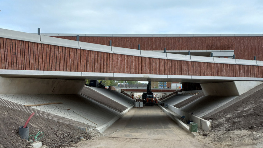 Aanleg nieuwe brug Aanleg nieuwe brug