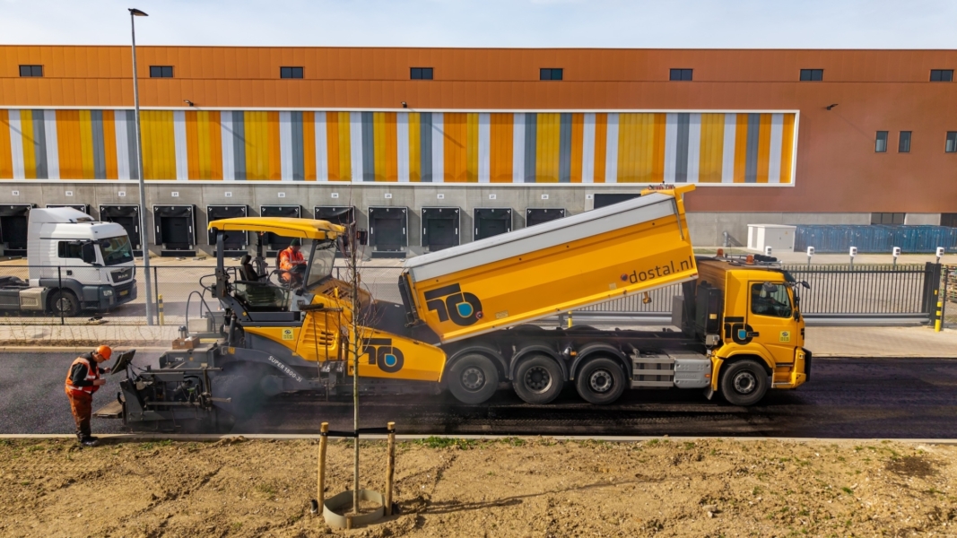 7 Poort asfalt 2 jpg