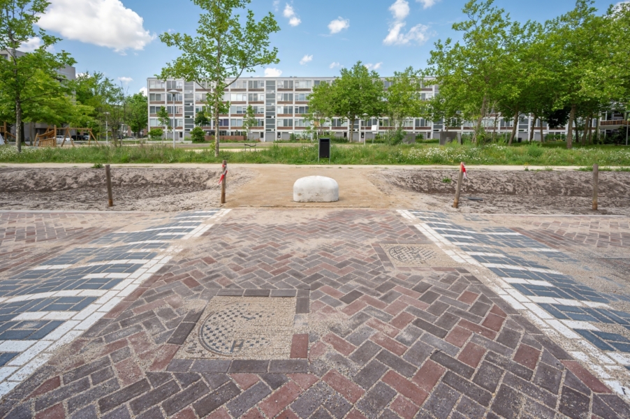 06 02 134348 BB6 0379 T