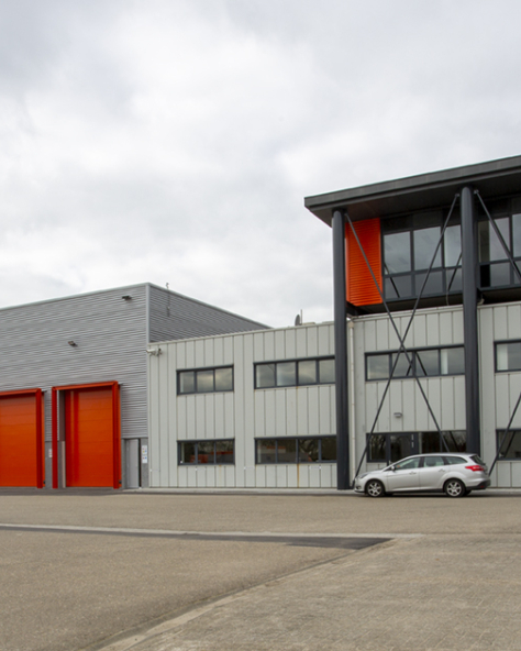 Bedrijfspanden Zijaanzicht kantoor hal