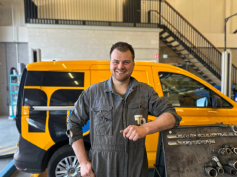 Dennis monteur werkplaats Dennis monteur werkplaats
